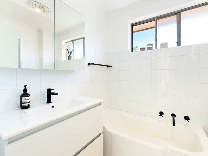 Buyers Agent Purchase – Bondi Road, Bondi Beach, Eastern Suburbs, Sydney - Bathroom