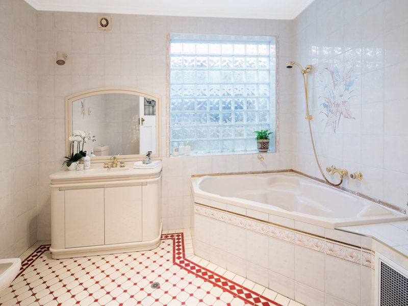 Buyers Agent Purchase – Bourke Street, Queens Park, Sydney - Bathroom