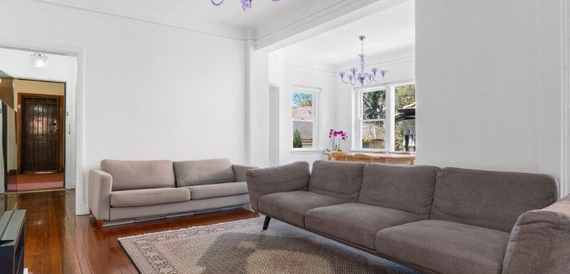 Buyers Agent Purchase – Edgecliff Rd, Edgecliff, Sydney - Living Room