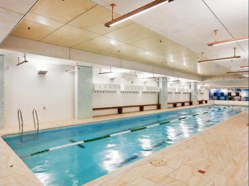 Bondi Beach Auction Bidding - Pool