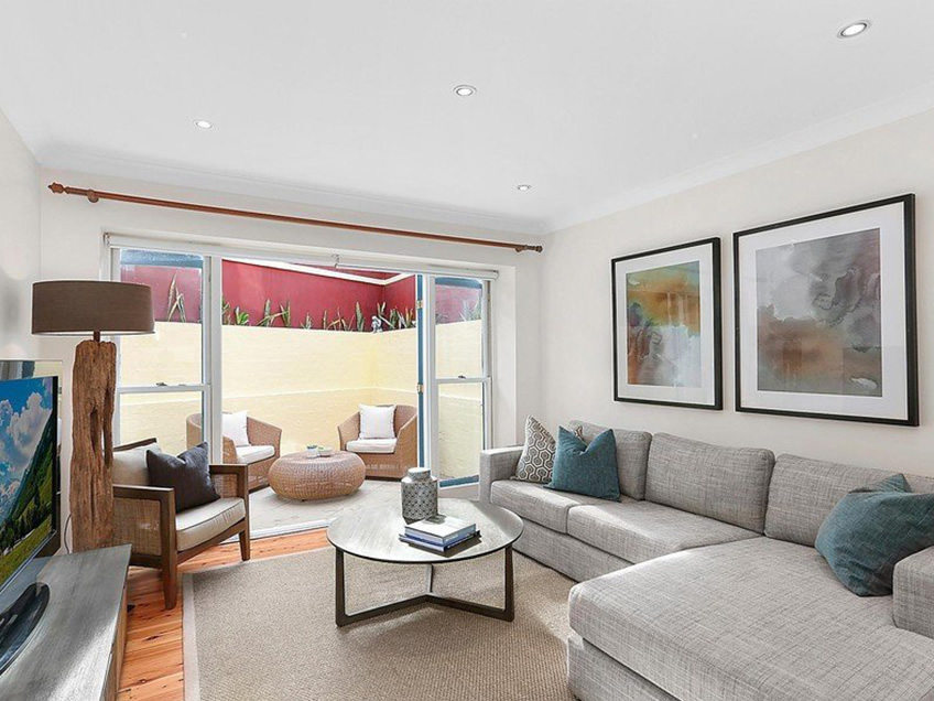 Cammeray Auction Bidding - Family Room