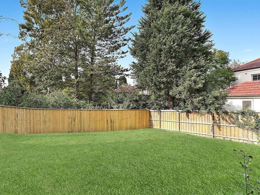Cammeray Auction Bidding - Terrace