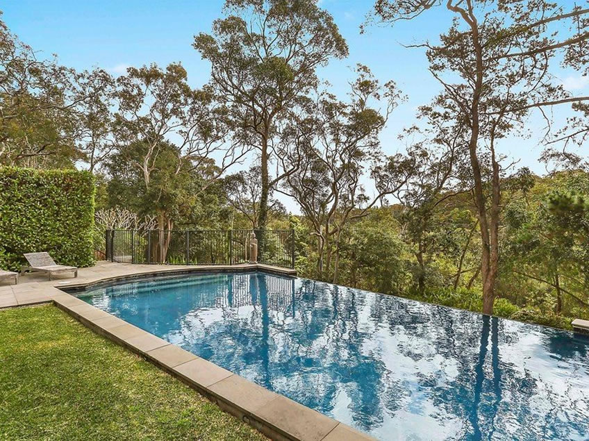 Longueville Auction Bidding - Pool