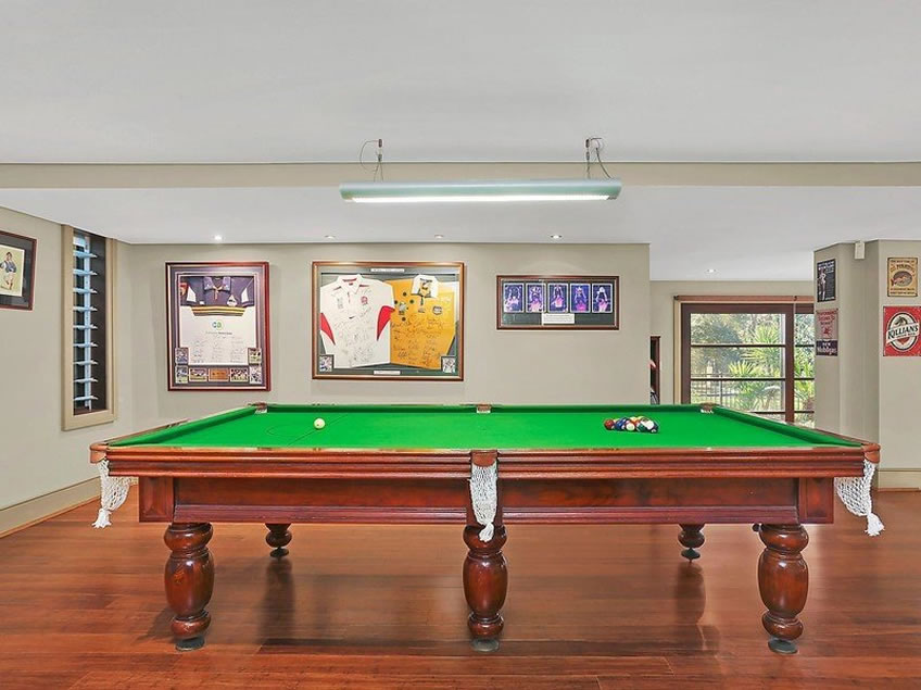 Longueville Auction Bidding - Recreation Room
