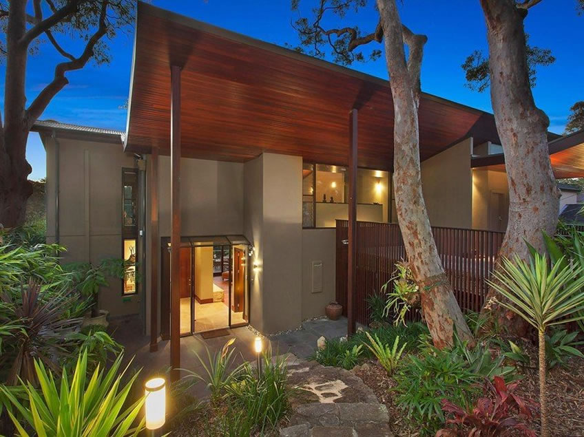 Longueville Auction Bidding