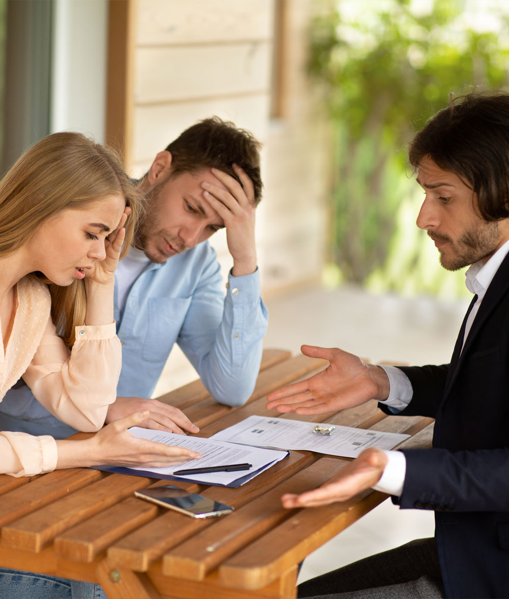 Agent overselling a client on a property auction in Sydney